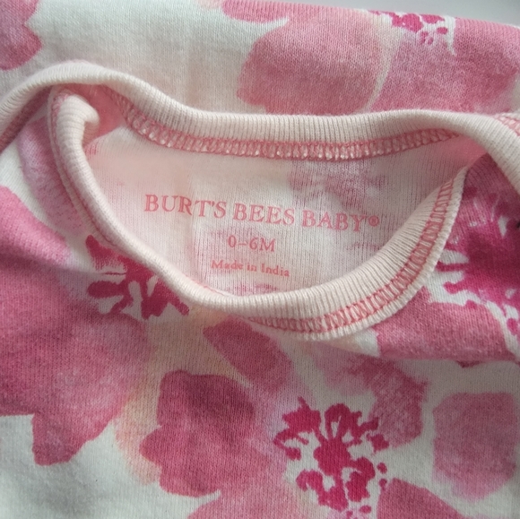 Burt's Bees Baby® Size 0-6M 2-Piece English Rose Organic Cotton Gown and Cap Set - Picture 6 of 6